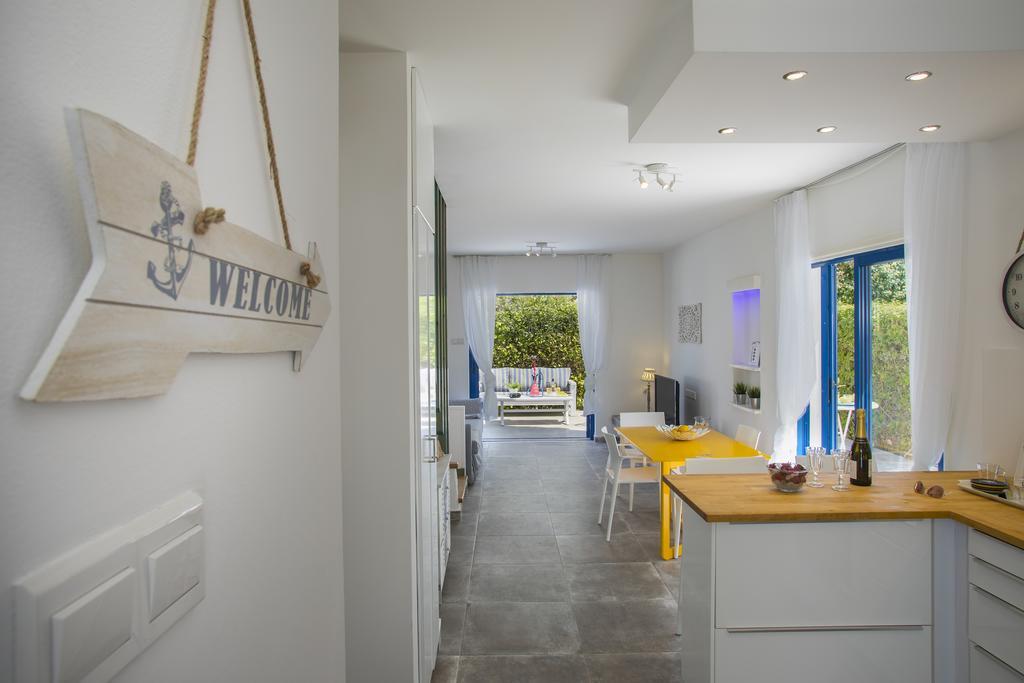 Protaras Villa Loulla 部屋 写真